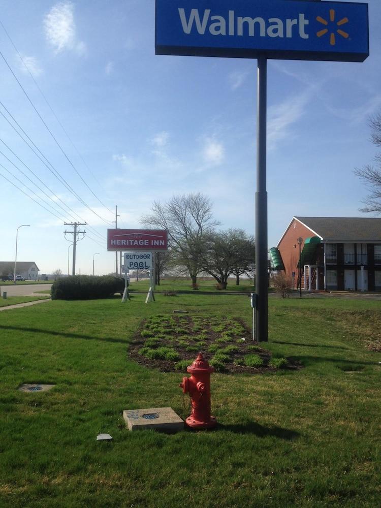 Capital O First Heritage Inn Rantoul IL I 57 photo 13