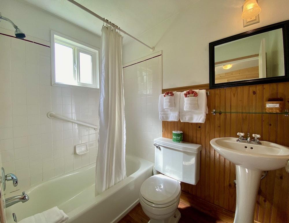 Emerald Valley Inn photo 50