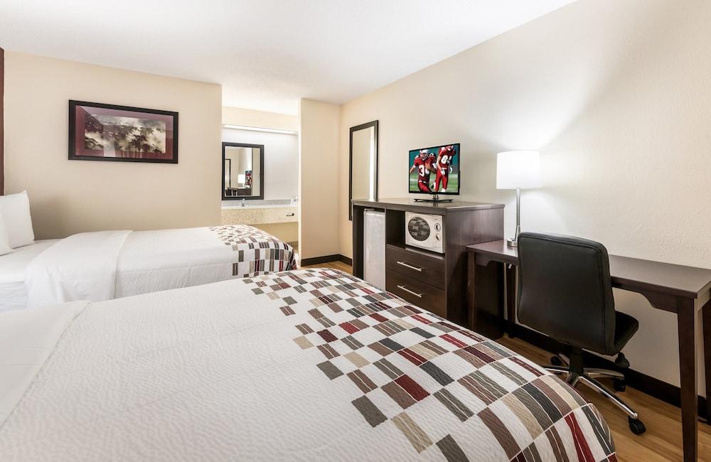 Red Roof Inn Indianapolis - Castleton photo 12