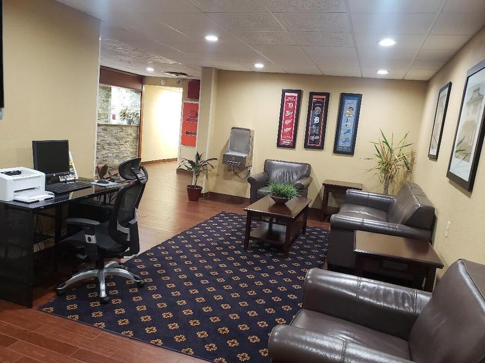 A Victory Hotel & Suites photo 9