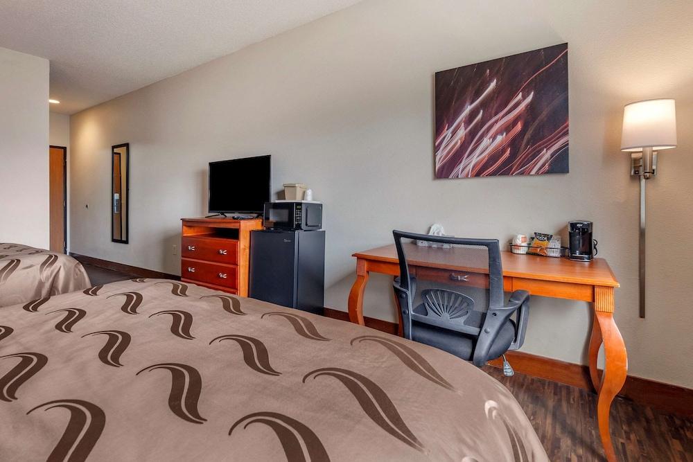 Quality Inn Redgranite photo 2