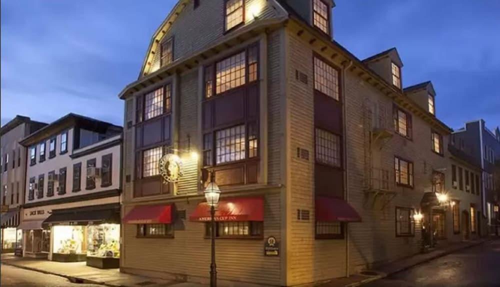 Americas Cup Inn photo 1