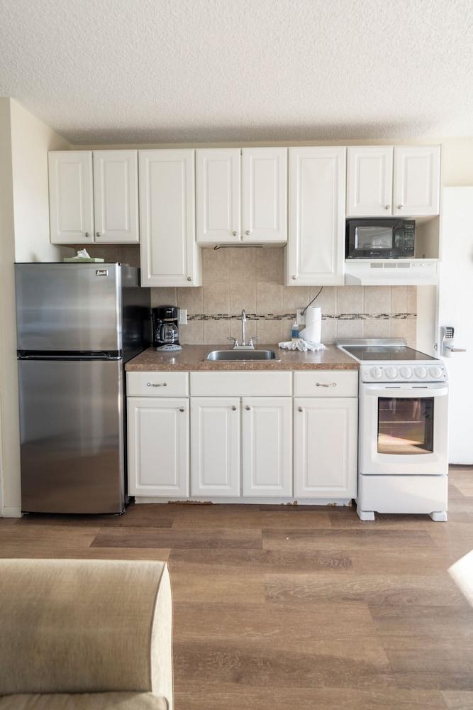 Montauk Oceanside Suites photo 45