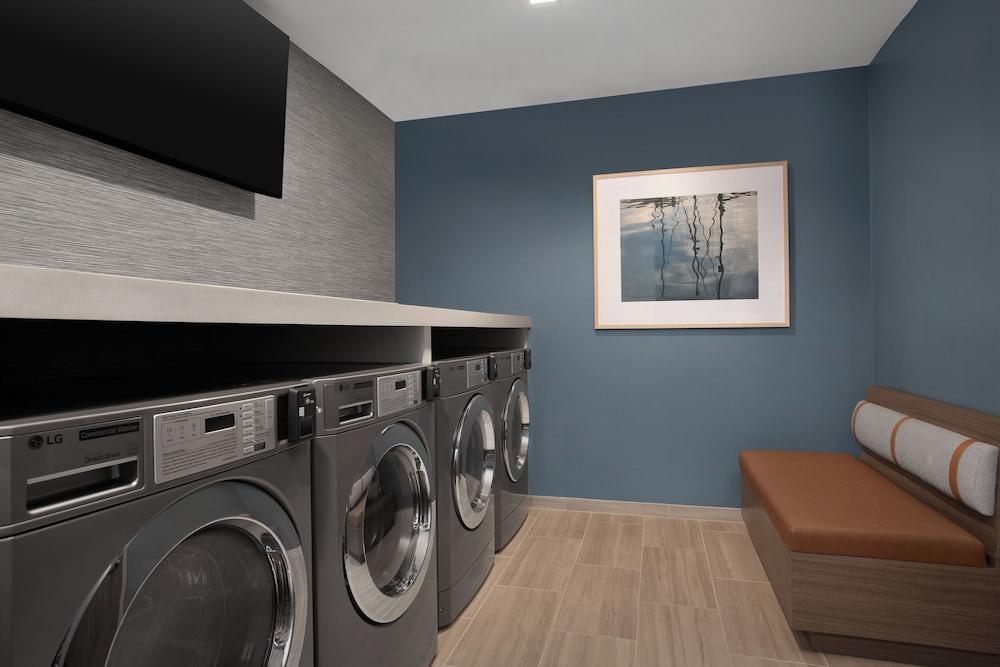 Homewood Suites By Hilton Portsmouth Downtown photo 18