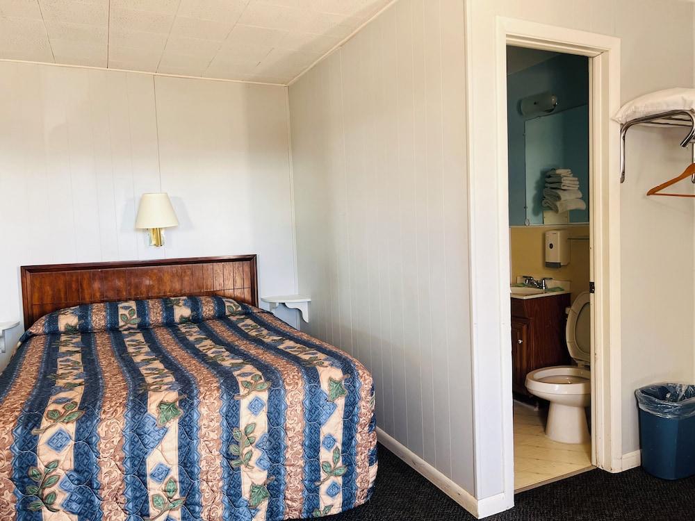 Dew Drop Inn Motel by OYO Miller SD photo 47