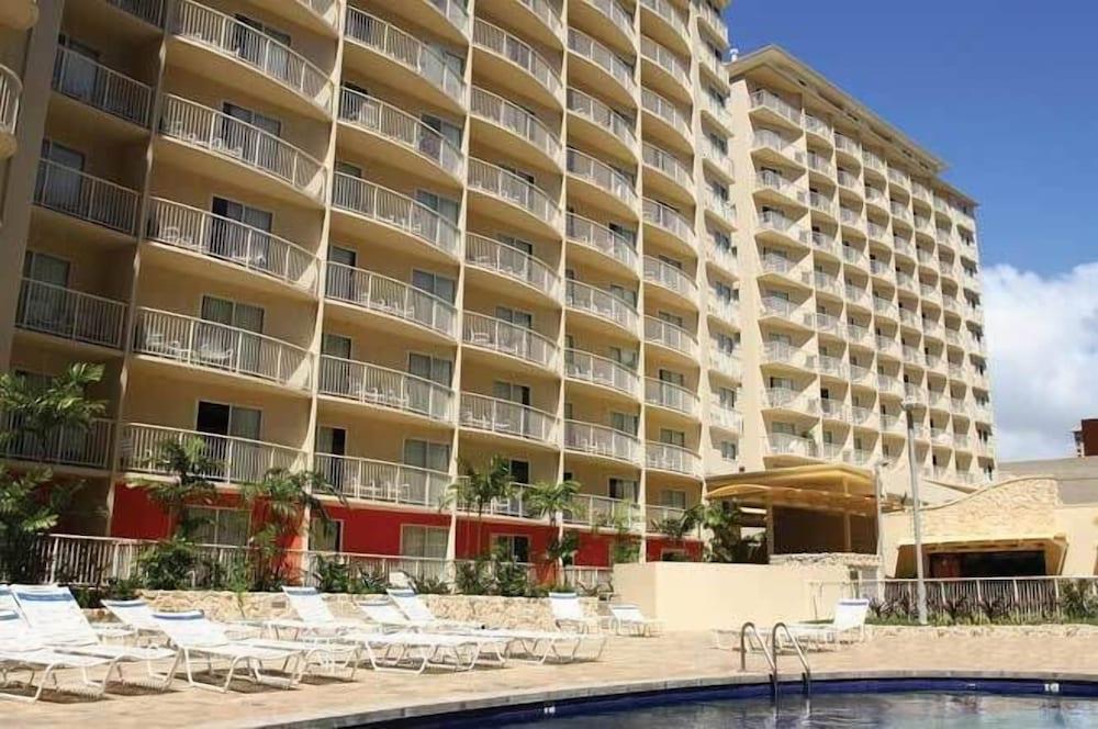 Club Wyndham at Waikiki Beach Walk photo 10
