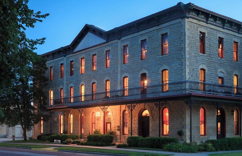 Historic Elgin Hotel photo 45