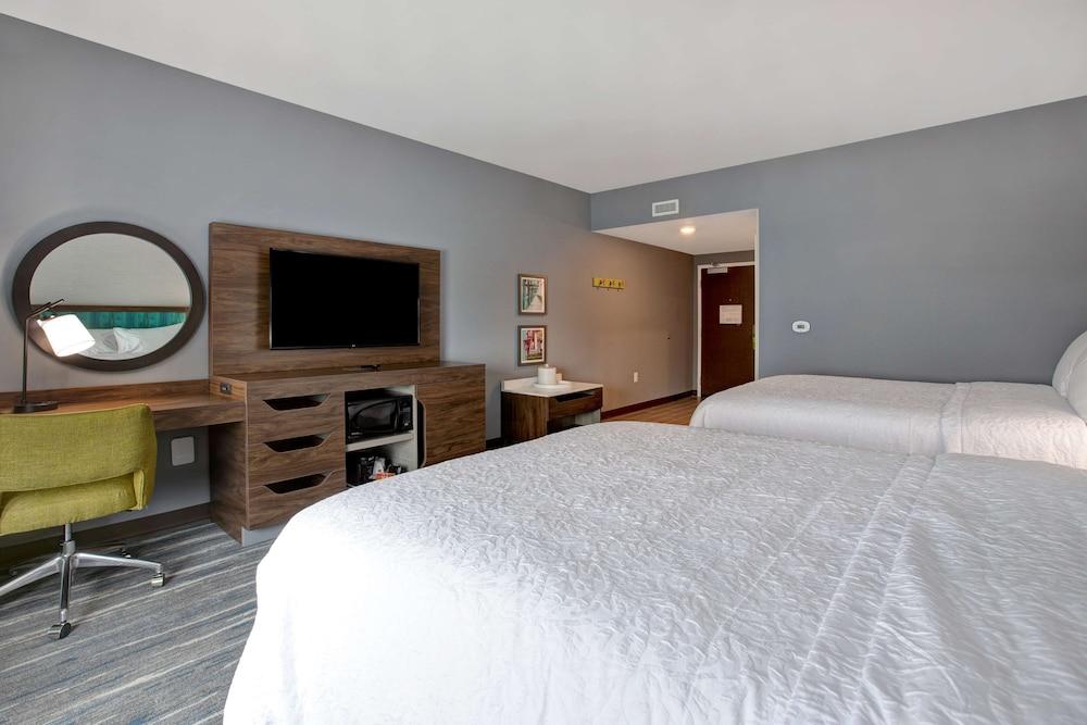 Hampton Inn & Suites Deptford photo 37