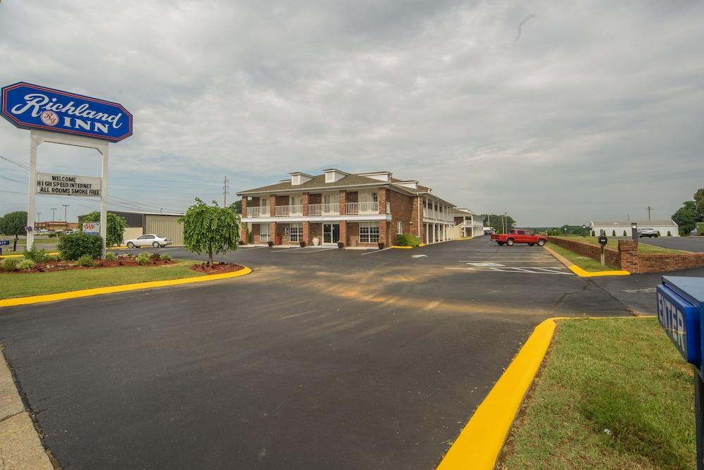 Richland Inn Lawrenceburg photo 33