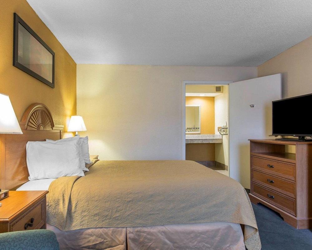 Quality Inn Aiken North photo 13
