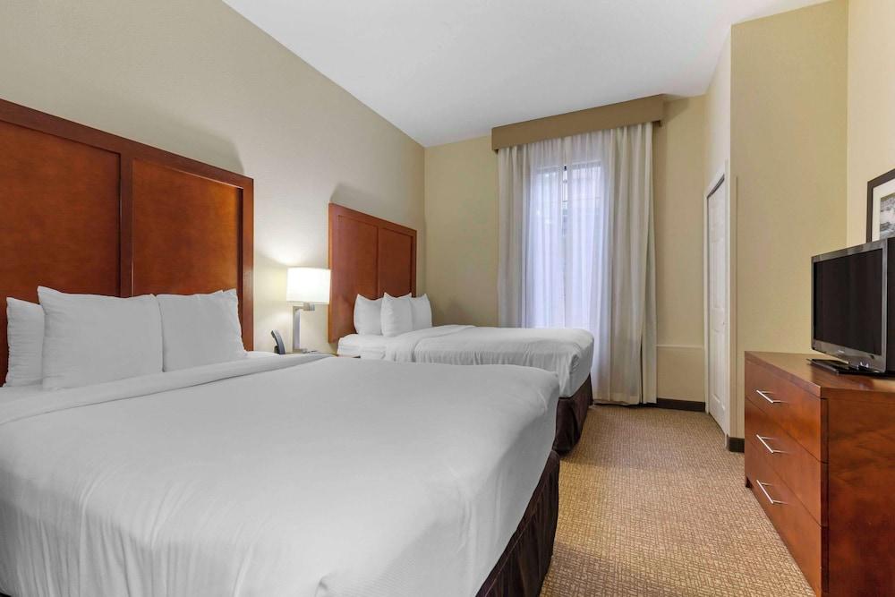 Comfort Suites Near Potomac Mills photo 17