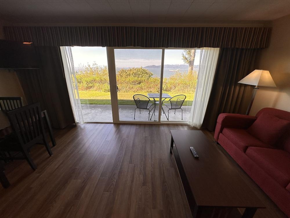 Astoria Crest Motel photo 65