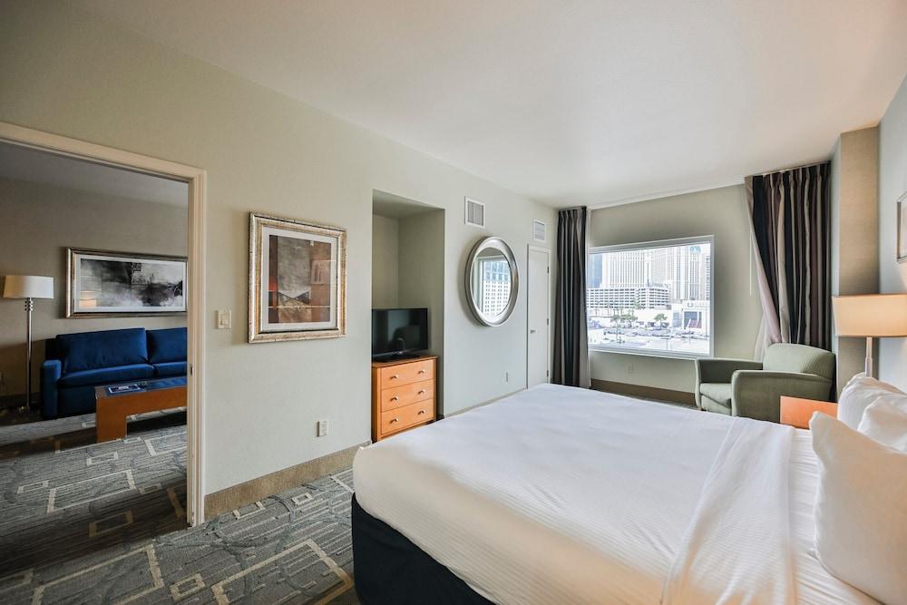 StripViewSuites at Platinum photo 8