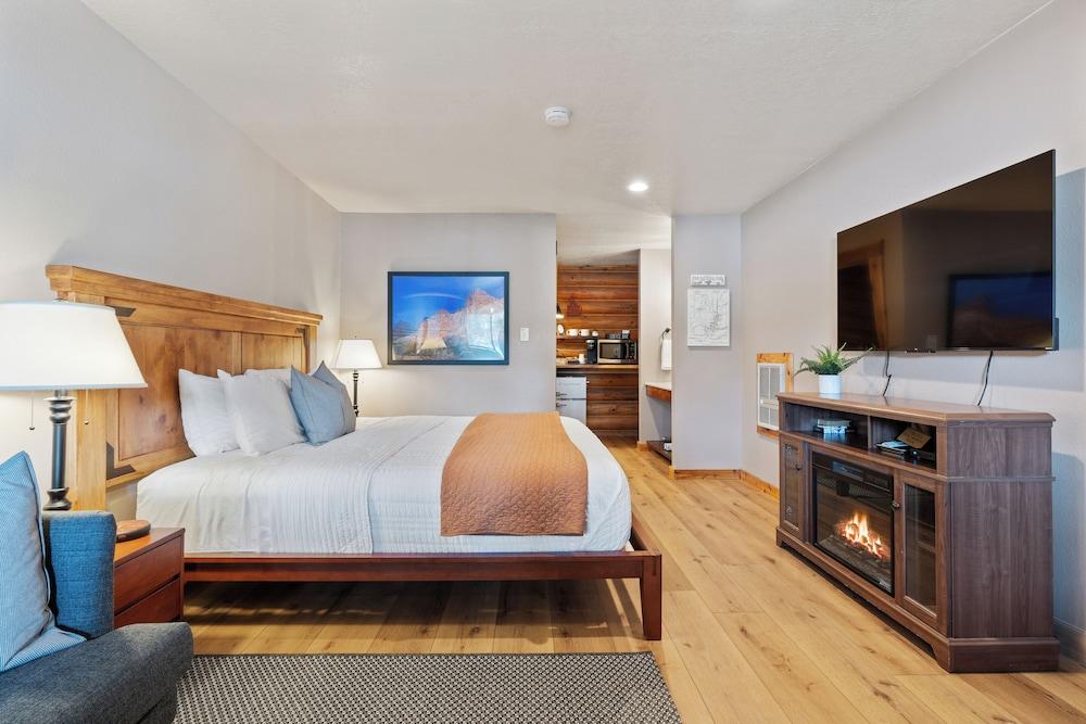 Duck Creek Village Inn photo 2