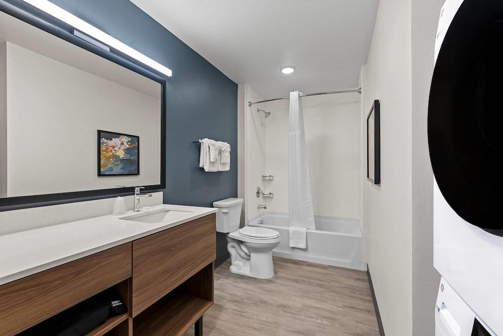 Everhome Suites Brownsville photo 35