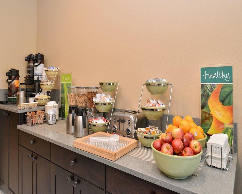 Quality Inn & Suites Tacoma - Seattle photo 19