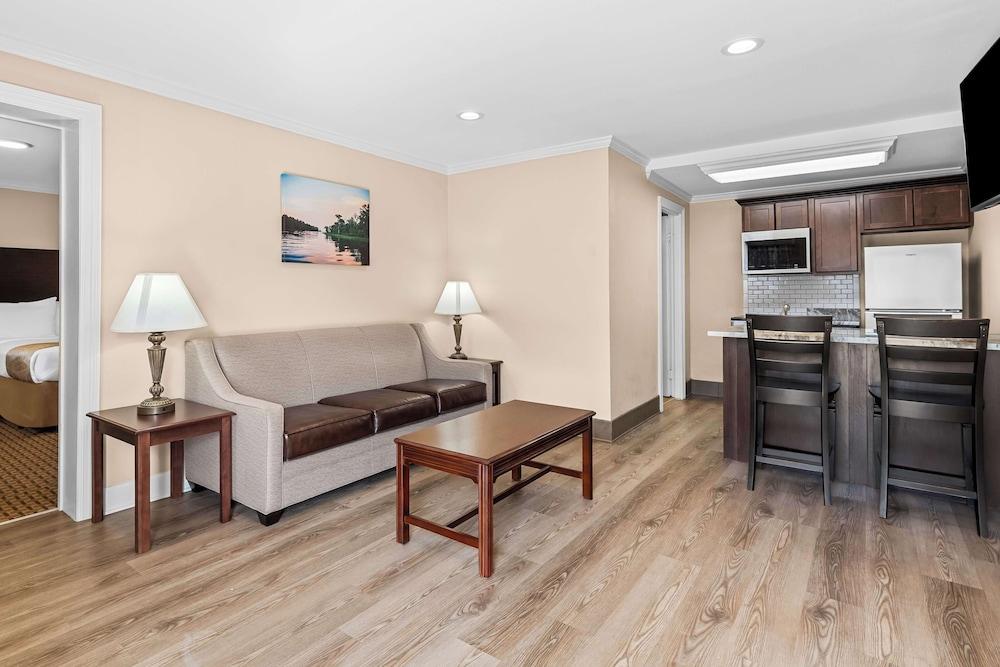 Best Western Forest Inn photo 13