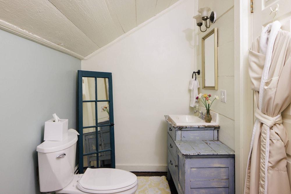 Elmrock Inn photo 4
