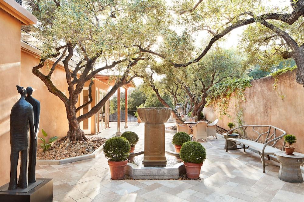 Auberge Du Soleil photo 2