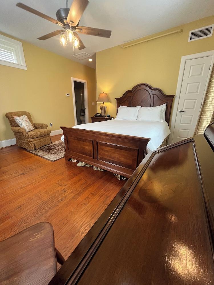 Grand Lux Inn photo 7