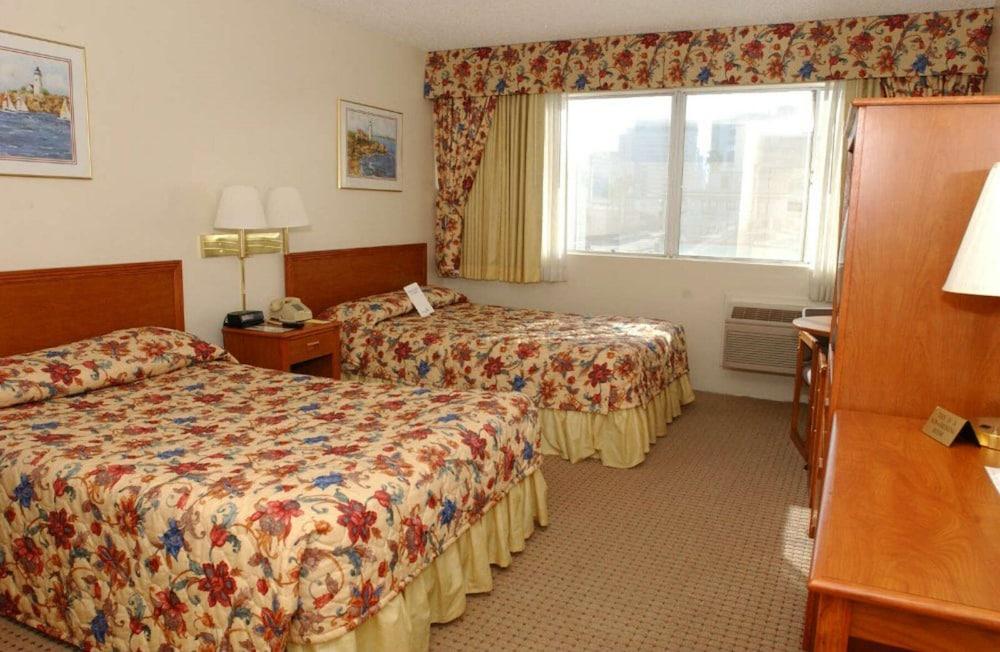 Vagabond Inn Long Beach photo 13