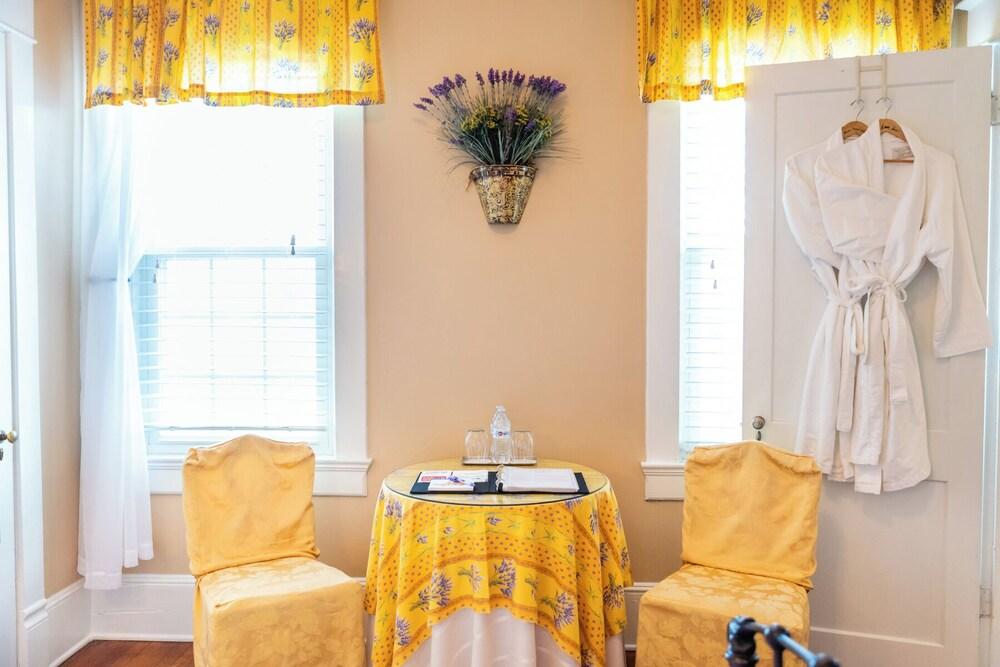 Burke Manor Inn & Pavilion photo 31