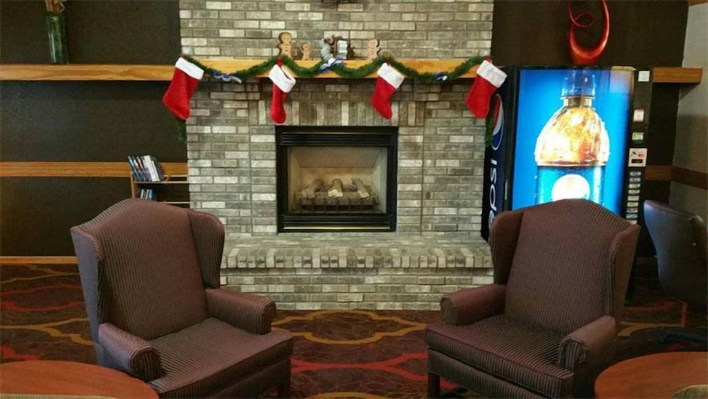 New Prague Inn & Suites photo 24