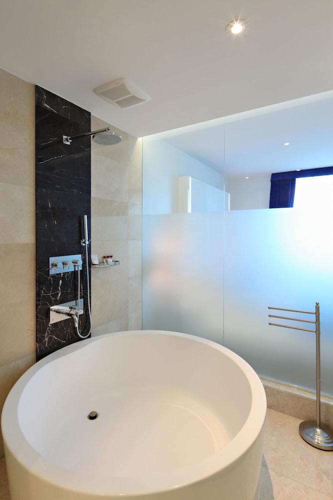 The One Boutique Hotel photo 52
