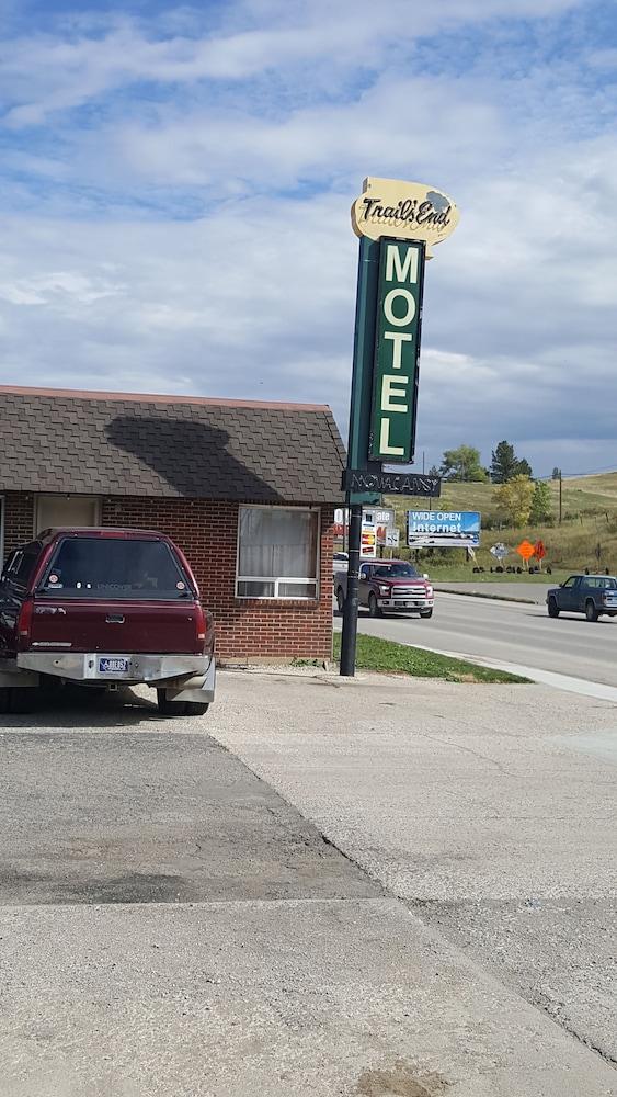 Trails End Motel photo 11