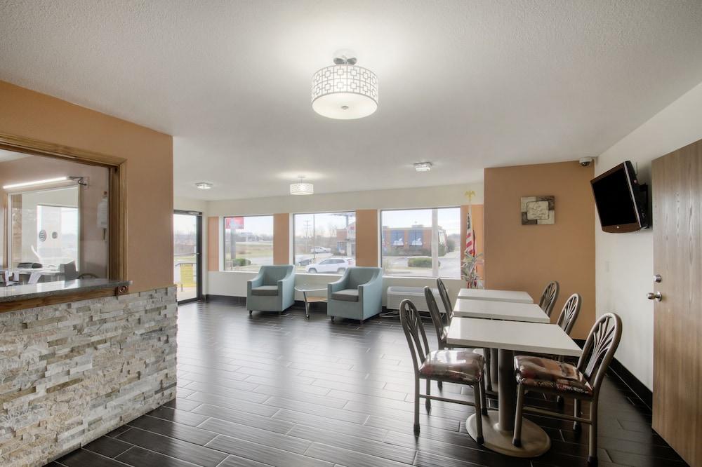 Americas Best Value Inn & Suites Harrisonville photo 32