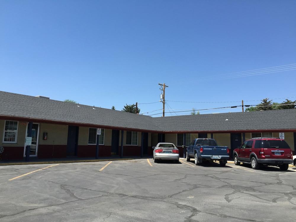 Travelers Motel photo 4