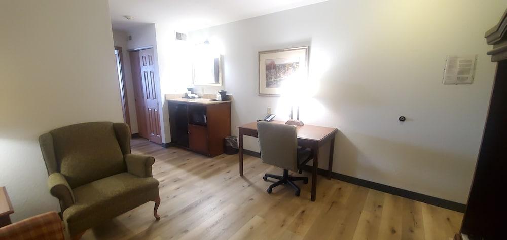 Wingate by Wyndham Youngstown/Austintown photo 30