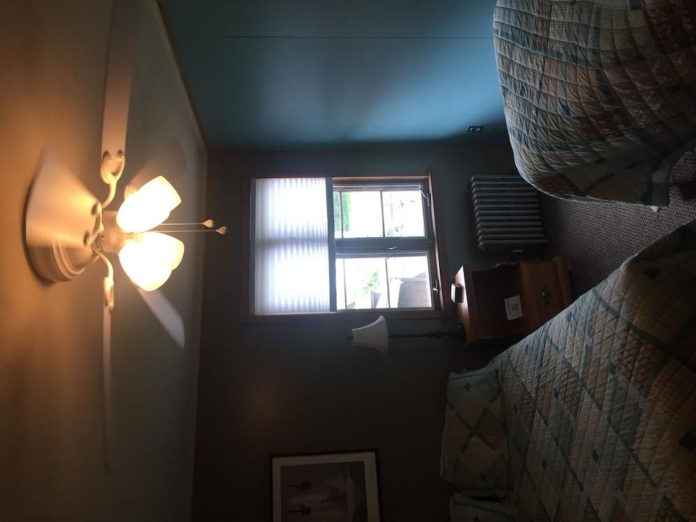 The Wheelhouse Inn photo 2