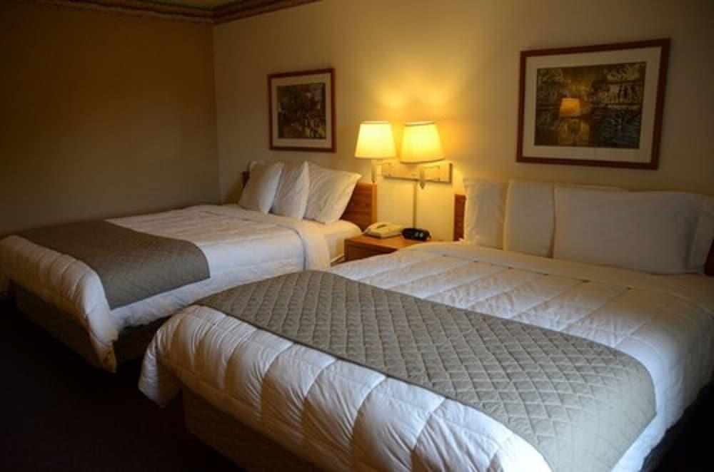 FairBridge Inn & Suites in Thorp, WI photo 10