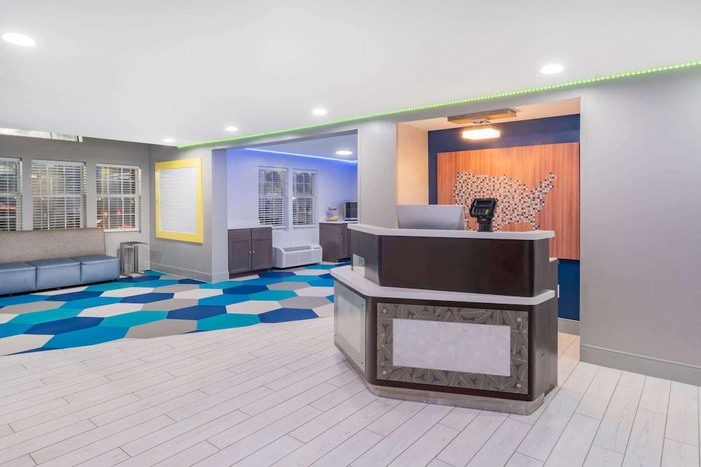 Microtel Inn by Wyndham Athens photo 3