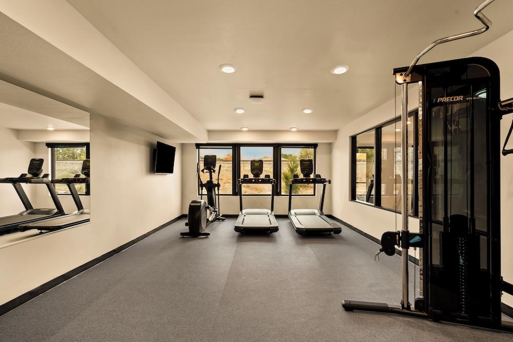 LivAway Suites- Syracuse photo 35