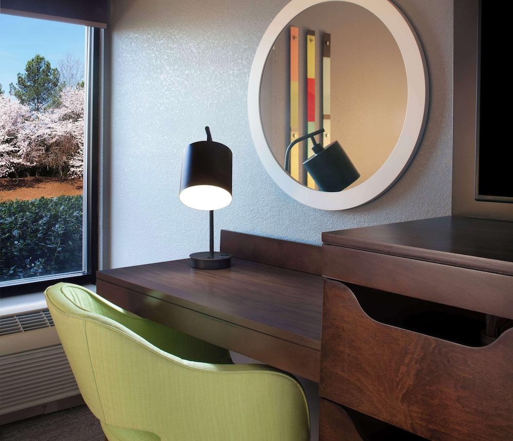 Hampton Inn Southlake photo 24