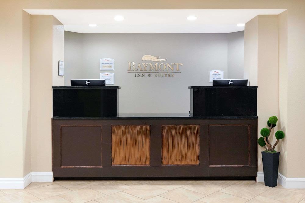 Baymont by Wyndham Midland Center photo 4