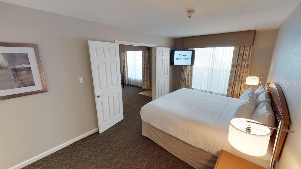 Chase Suites Hotel Brea-Fullerton photo 2