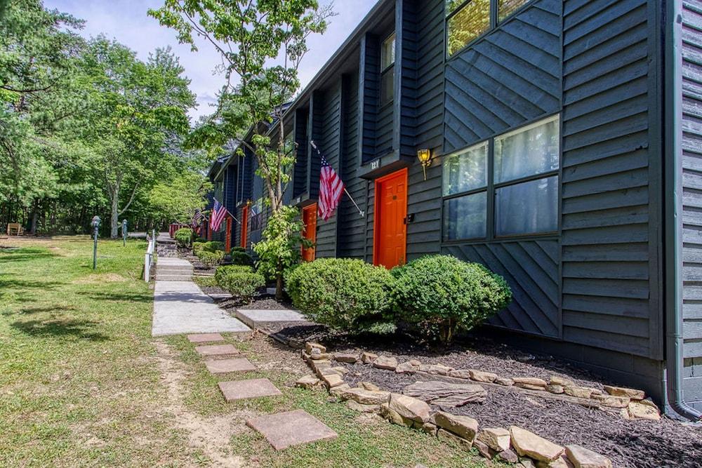 Pinecrest Townhomes-1K2Q- Renovated photo 10
