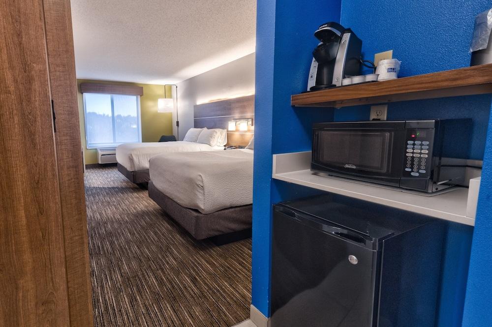 Holiday Inn Express Hotel & Suites Goshen by IHG photo 31