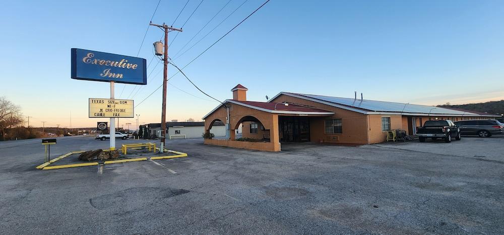 Executive Inn By OYO Mineral Wells US-180 photo 20
