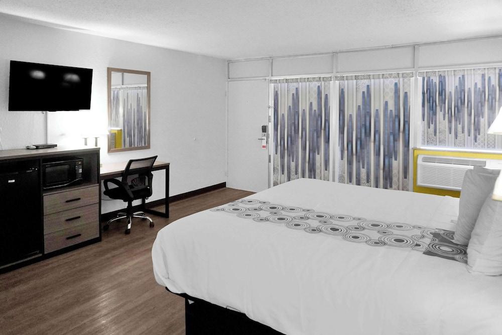 Econo Lodge Carlsbad Caverns Area photo 31