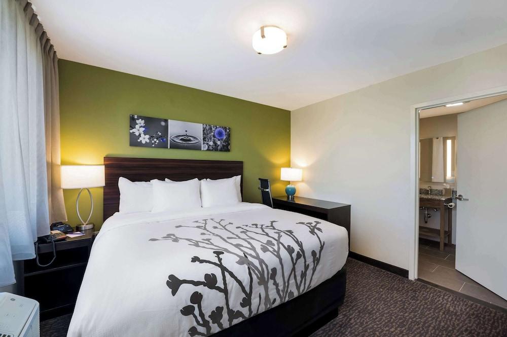 Sleep Inn Bronx - Soundview photo 11