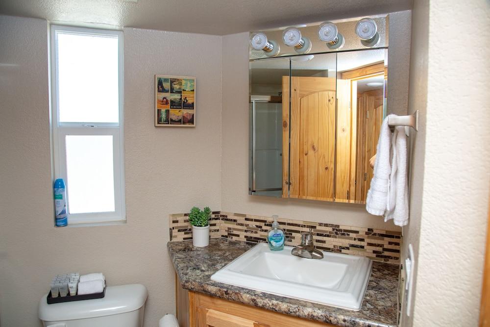 Trail and Hitch Tiny Home Hotel and RV photo 97