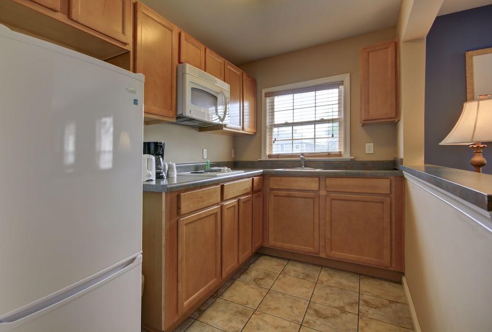Ambassador Inn photo 9