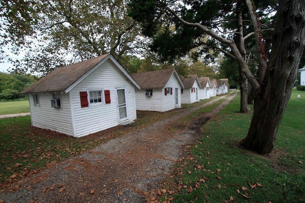 Cabin City Motel photo 7