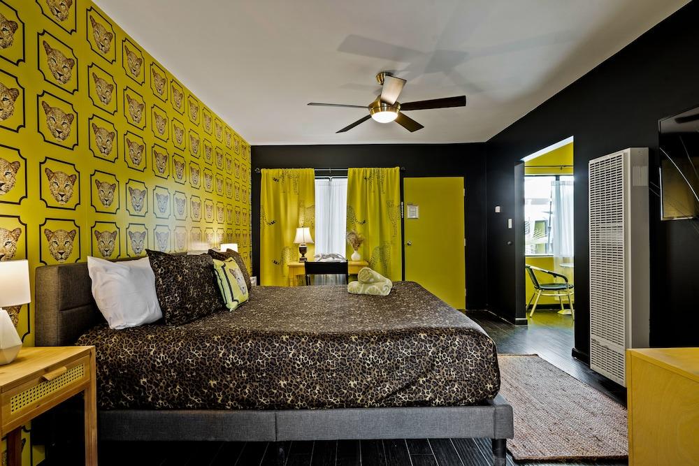 Cheetah Hotel photo 2