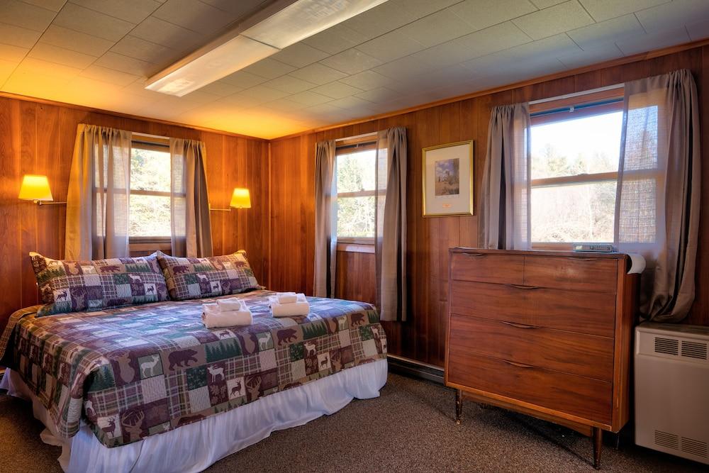 Gale River Motel photo 35