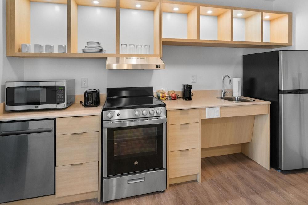 TownePlace Suites Jacksonville Airport photo 25